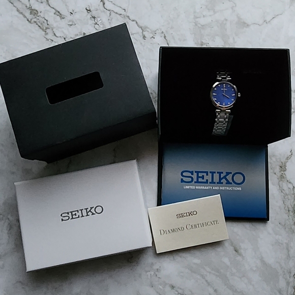 SEIKO, Women's Stainless Steel Diamond Blue Dial Watch Quartz. - Picture 7 of 8